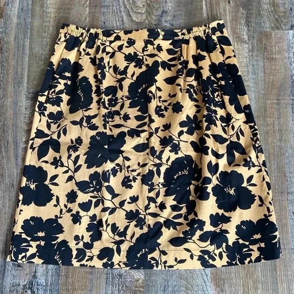 Laura Plus | Floral  Print Skirt - Picture 4 of 4